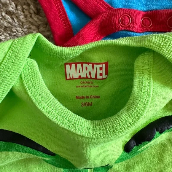 Marvel 3/6M onesies - Picture 4 of 4